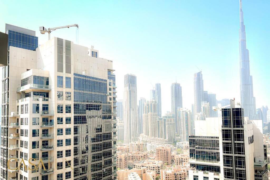 Lovely Big Studio W/ Burj Khalifa View In Downtown Дубай Екстер'єр фото